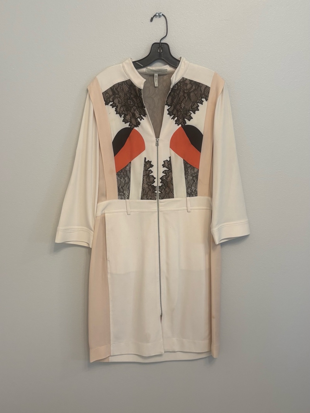 BCBGMaxAzria White and Black Lace Collared Top - Picture 2 of 9